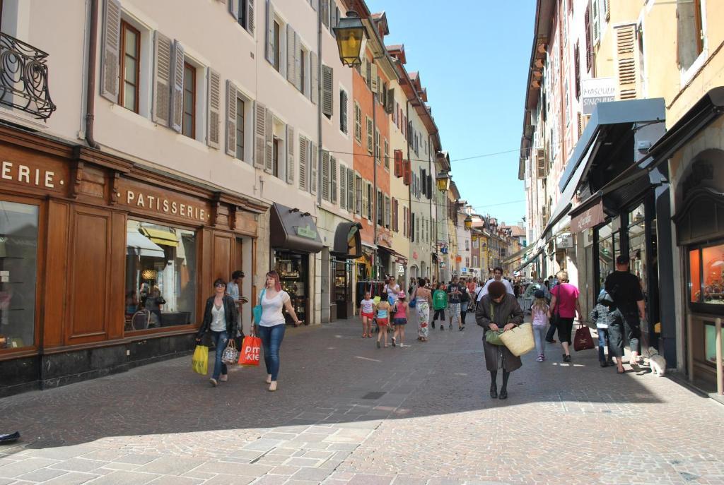 Chuuut ! Appartement Centre Historique Annecy Exterior photo